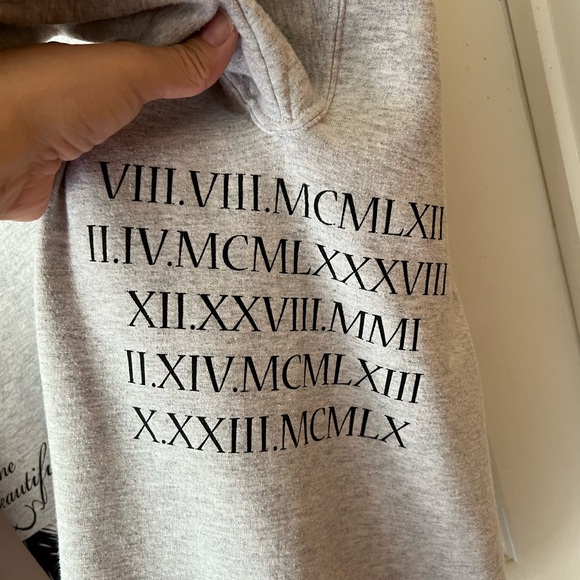 Demi Lovato Tattoo Sweatshirt Size Medium - Picture 5 of 7